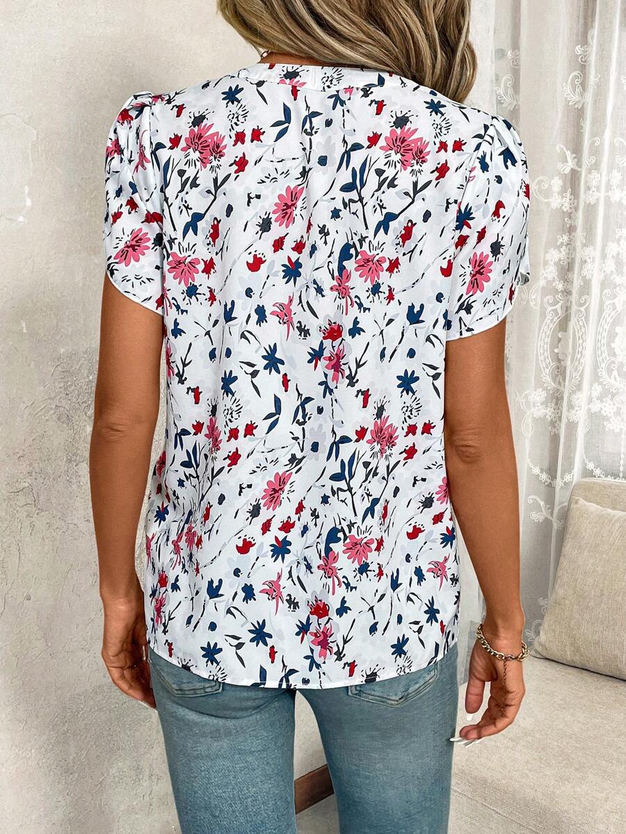 WesternStitchWomen's  Soft Fabric Abstract Stripe Print Rolled-Up Fit Top WesternLove